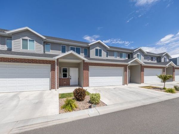 2082 W 1675 S, Unit #77, West Haven, UT 84401