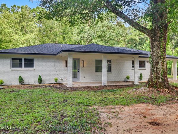 10132 Graystone Drive, Moss Point, MS 39562
