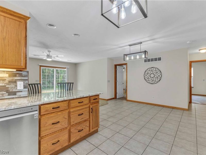 406 Oleander Oval, Unit 44, Madison, OH 44057 Photo 7