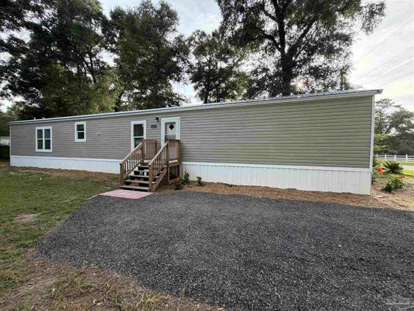 6225 Goliath Rd, Milton, FL 32583