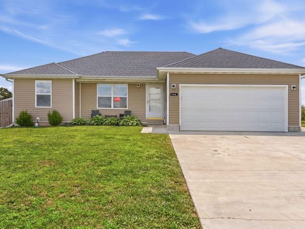 506 W McCurry Street , Pleasant Hope, MO 65725