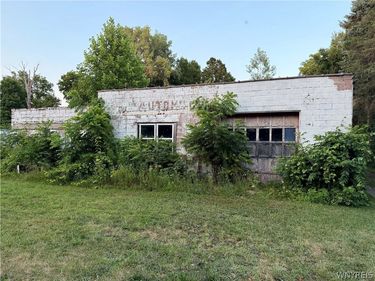 10266 Broadway Road , Gowanda, NY 14070