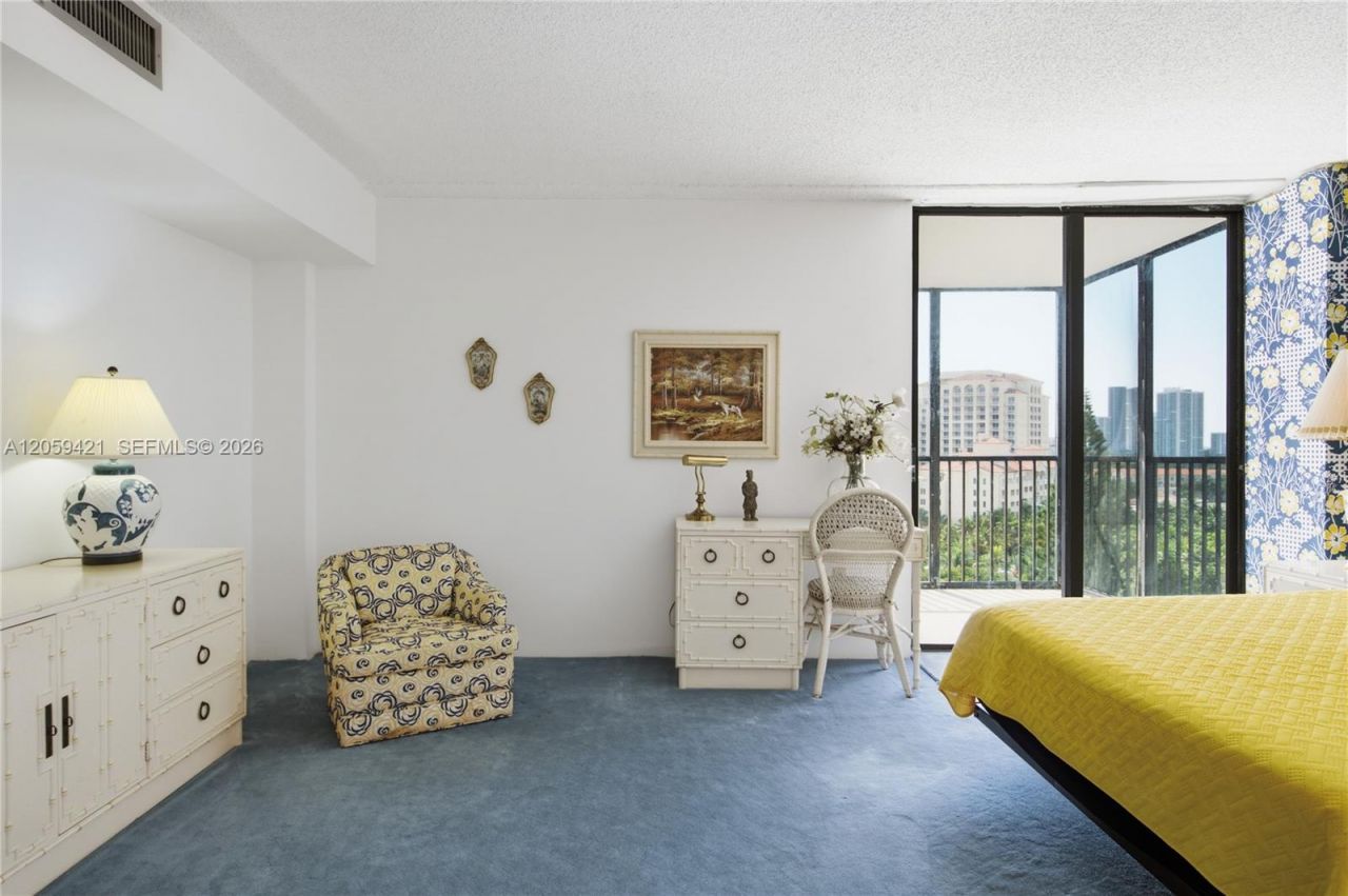 20100 W Country Club Dr , Unit 1206, Aventura, FL 33180 Photo