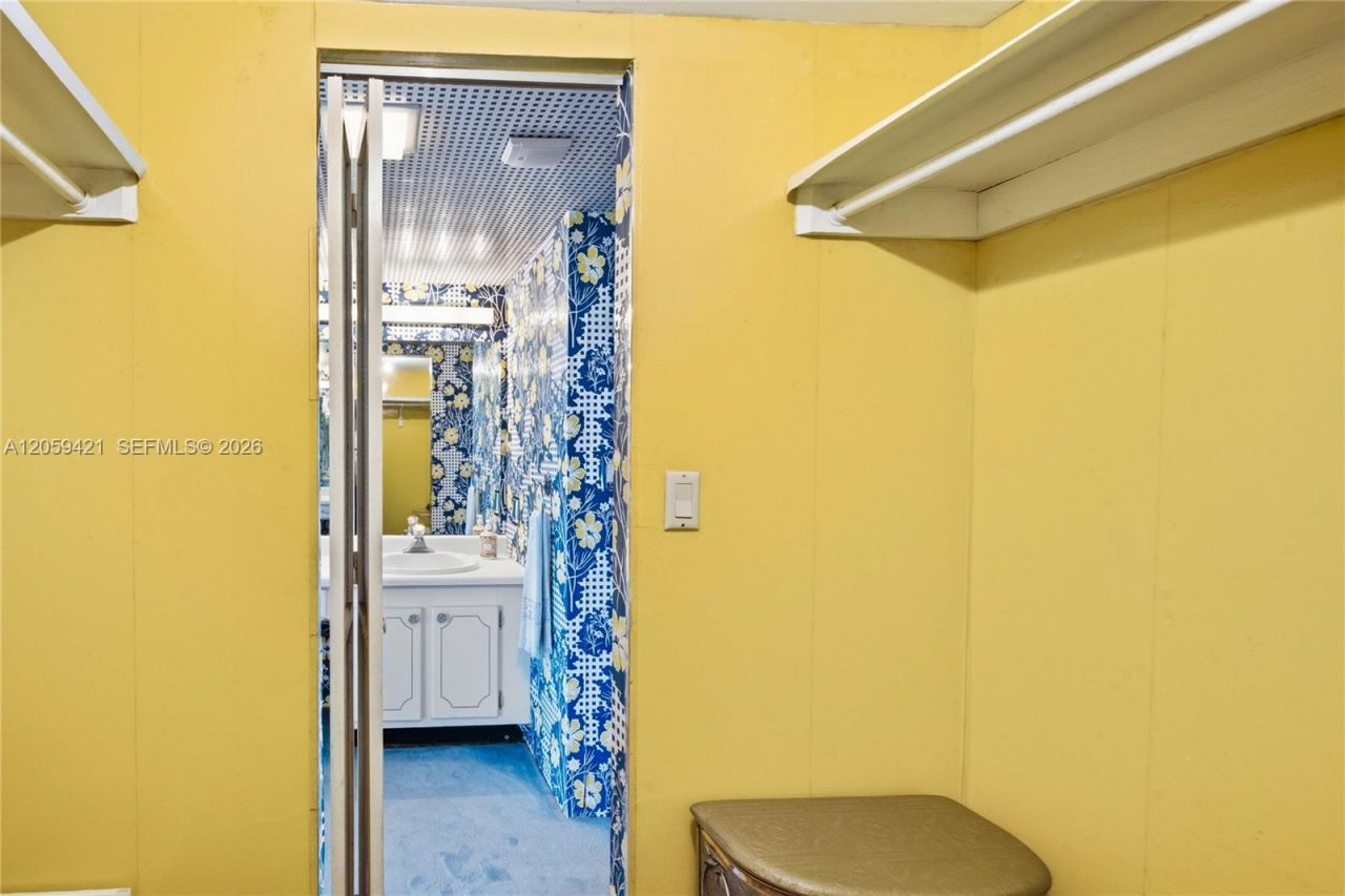 20100 W Country Club Dr , Unit 1206, Aventura, FL 33180 Photo