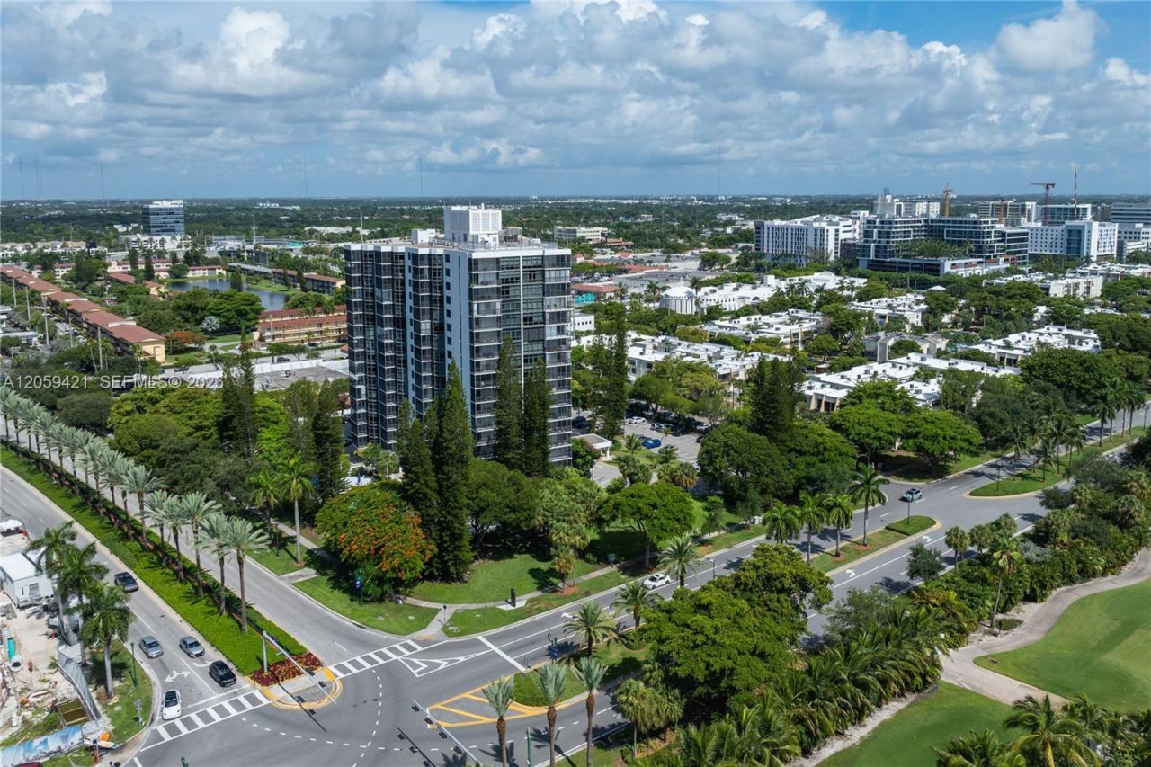 20100 W Country Club Dr , Unit 1206, Aventura, FL 33180 Photo