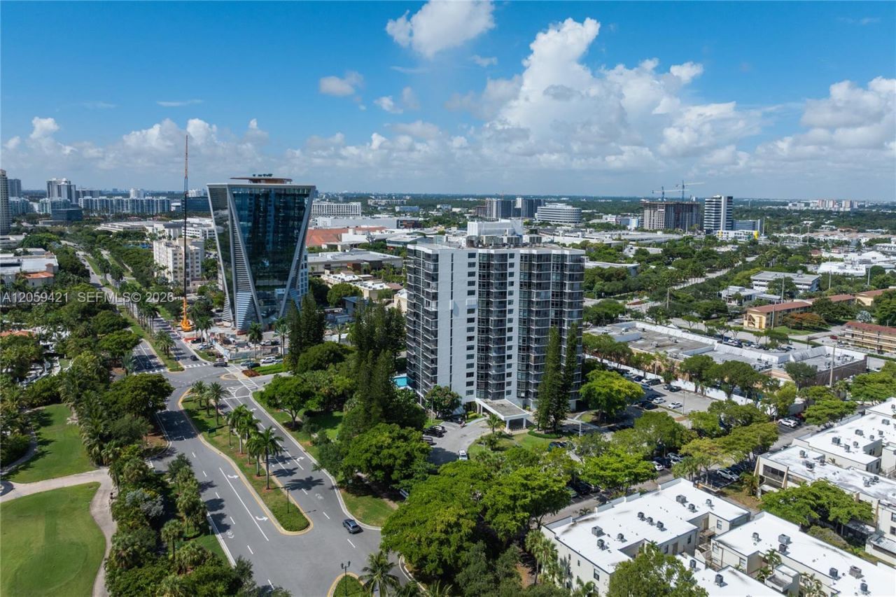 20100 W Country Club Dr , Unit 1206, Aventura, FL 33180 Photo