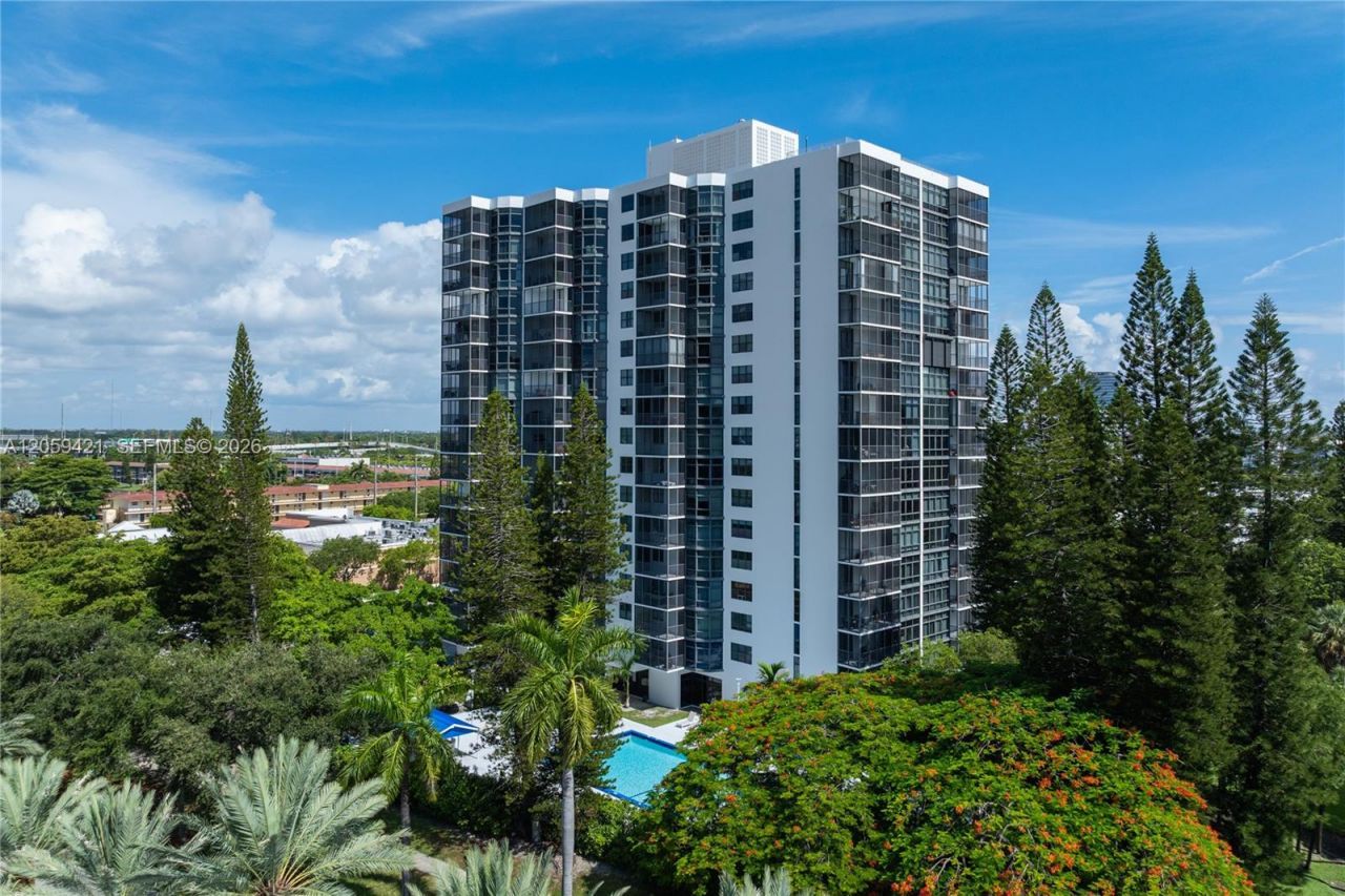 20100 W Country Club Dr , Unit 1206, Aventura, FL 33180 Photo