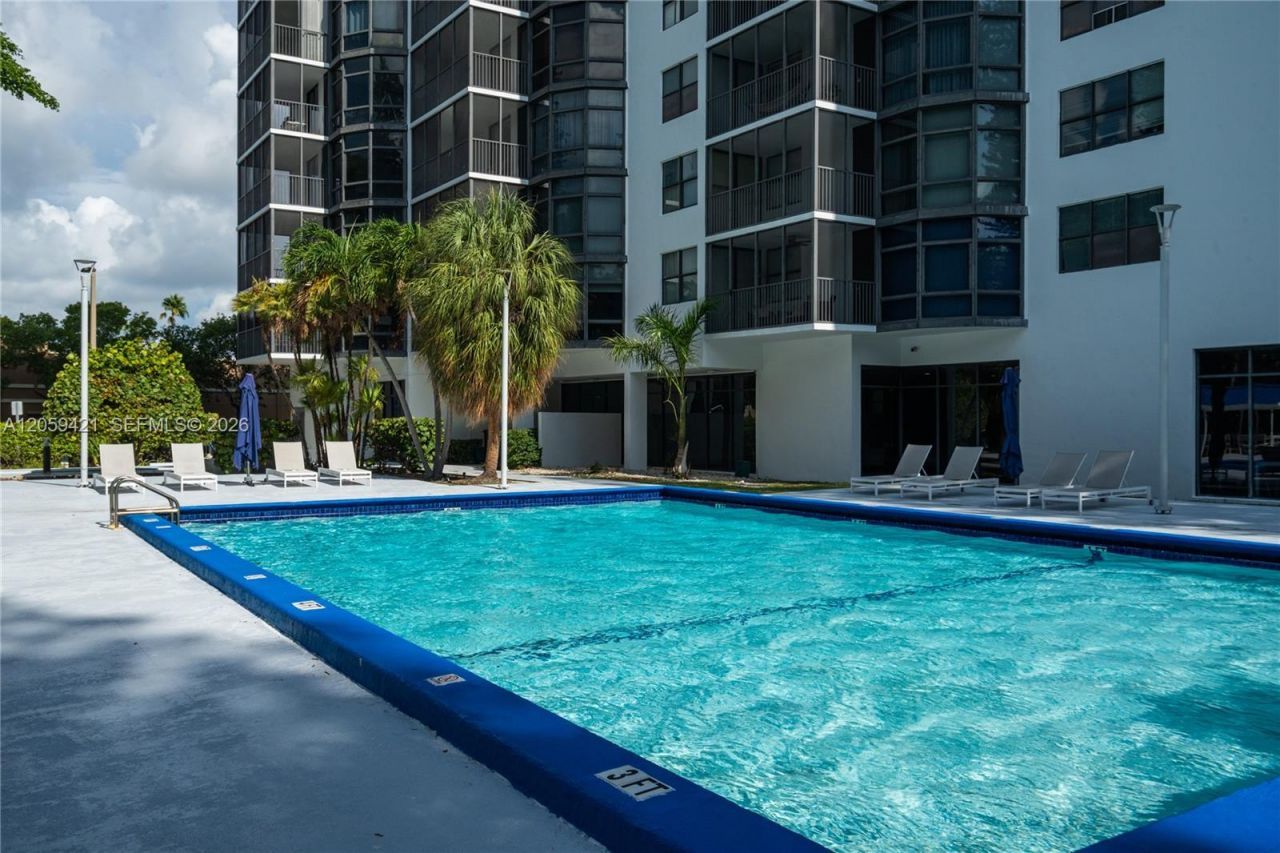 20100 W Country Club Dr , Unit 1206, Aventura, FL 33180 Photo