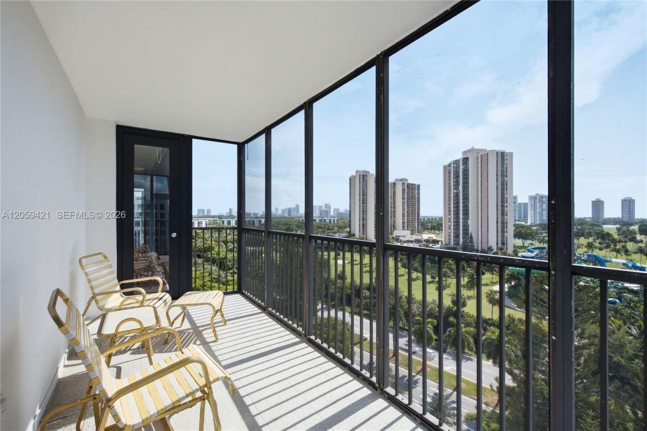 20100 W Country Club Dr , Unit 1206, Aventura, FL 33180 Photo