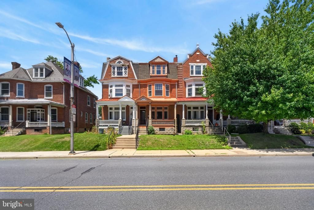 225 E MAIN STREET , KUTZTOWN, PA 19530