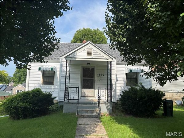 1607 N Cedar Street, Rolla, MO 65401