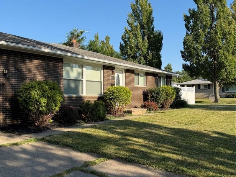 4725 Eric Avenue, Cleveland, OH 44109 Photo 6