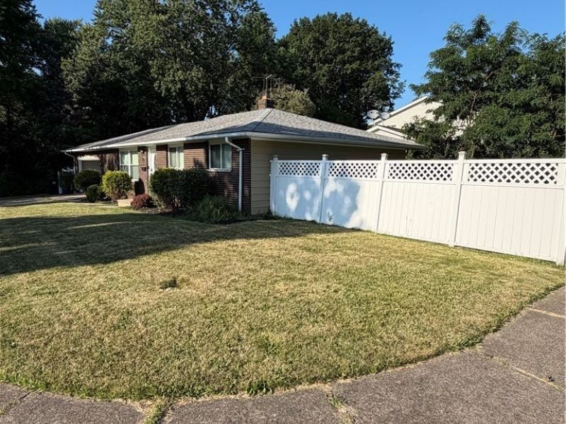 4725 Eric Avenue, Cleveland, OH 44109 Photo 7