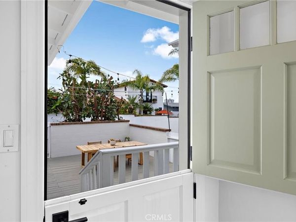 226 La Jolla, Newport Beach, CA 92663