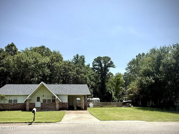 595 Neal Drive, D'Iberville, MS 39540