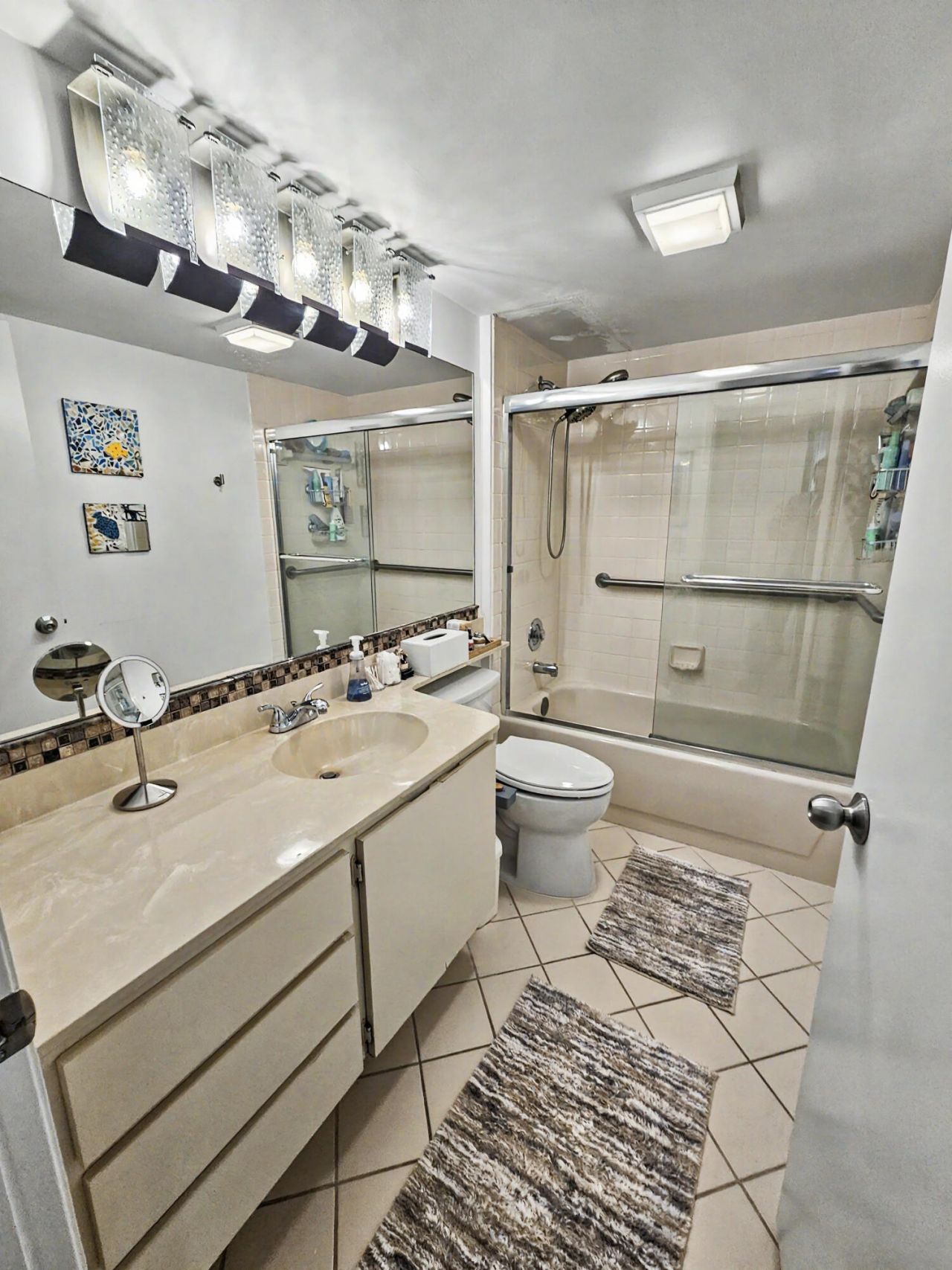 2811 Village Boulevard, Unit 302, West Palm Beach, FL 33409 Photo