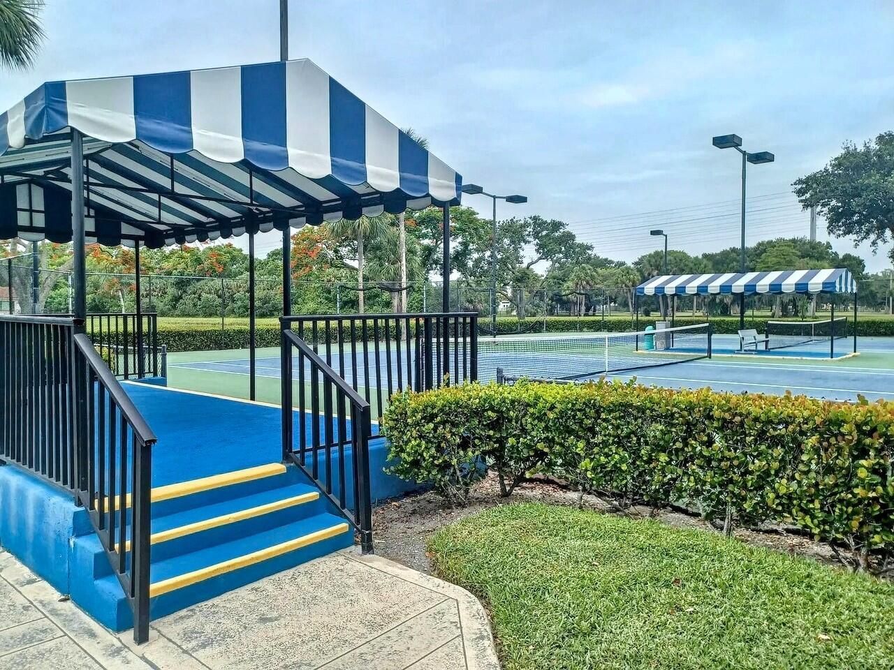 2811 Village Boulevard, Unit 302, West Palm Beach, FL 33409 Photo