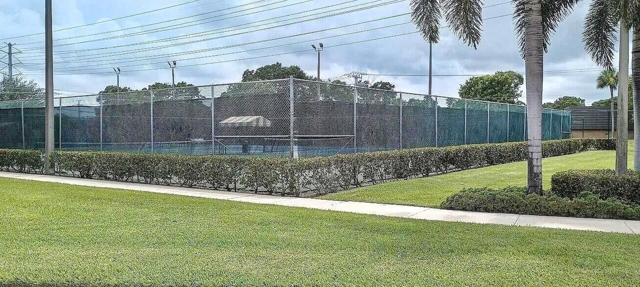 2811 Village Boulevard, Unit 302, West Palm Beach, FL 33409 Photo