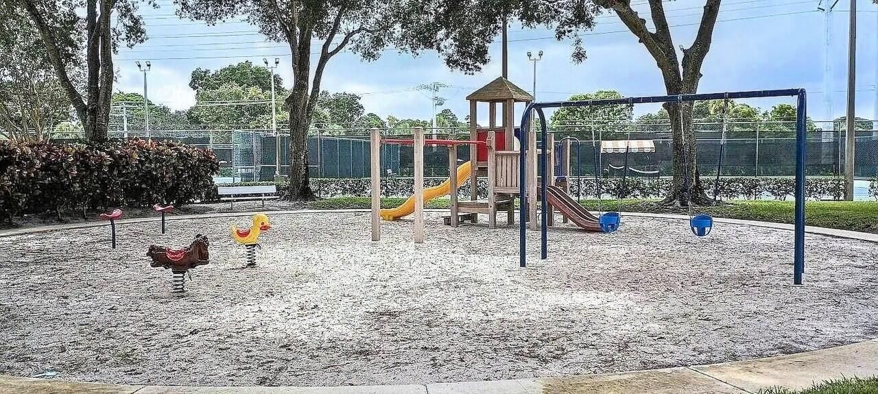 2811 Village Boulevard, Unit 302, West Palm Beach, FL 33409 Photo