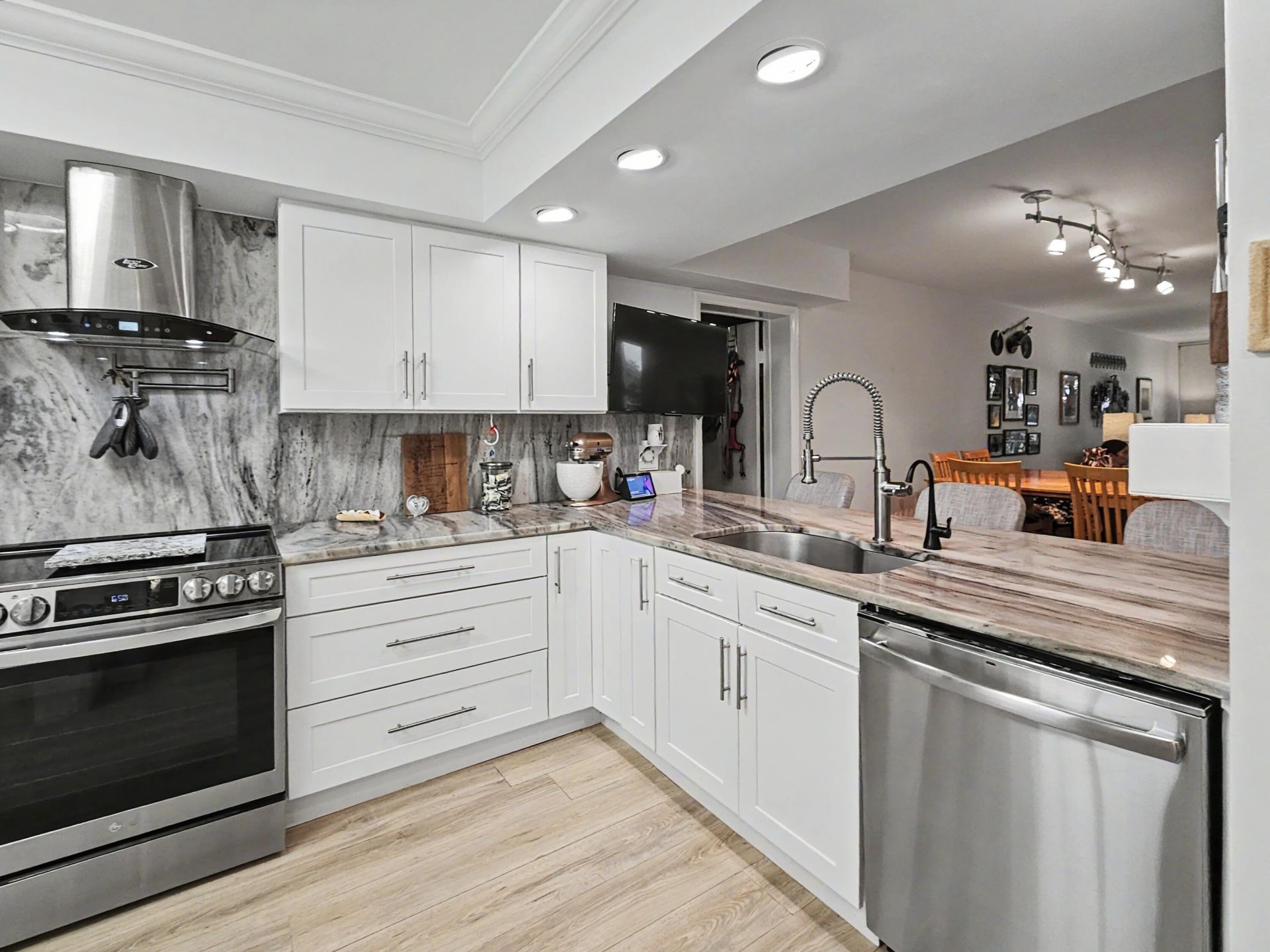 2811 Village Boulevard, Unit 302, West Palm Beach, FL 33409 Photo