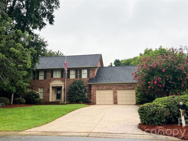 8601 Middleton Circle, Harrisburg, NC 28075