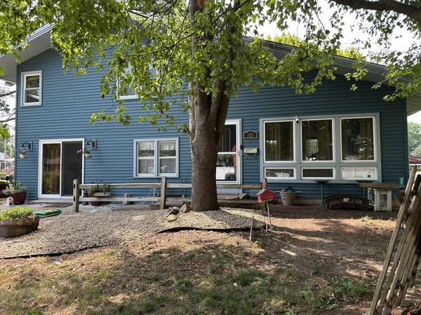 320 E Lincoln Avenue, Watseka, IL 60970