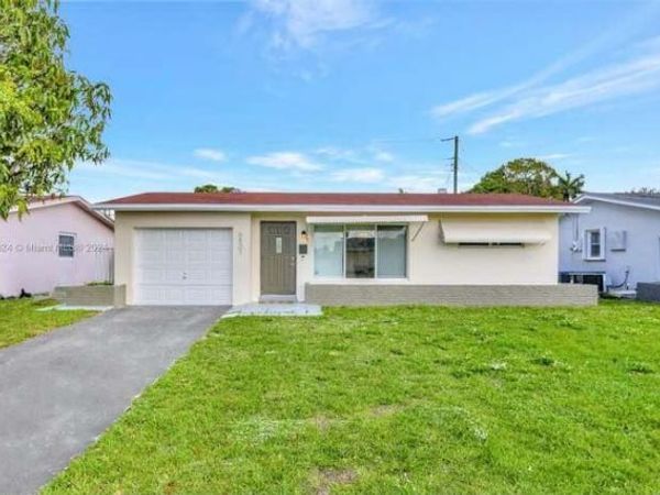 6807 NW 29th Street, Sunrise, FL 33313