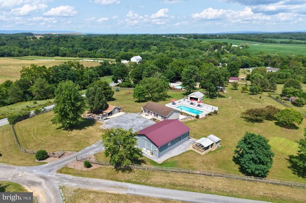 5140 BINO ROAD , GREENCASTLE, PA 17225
