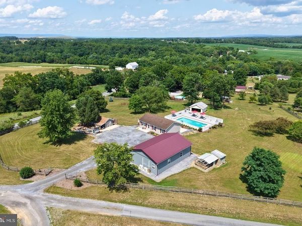 5140 BINO ROAD, GREENCASTLE, PA 17225