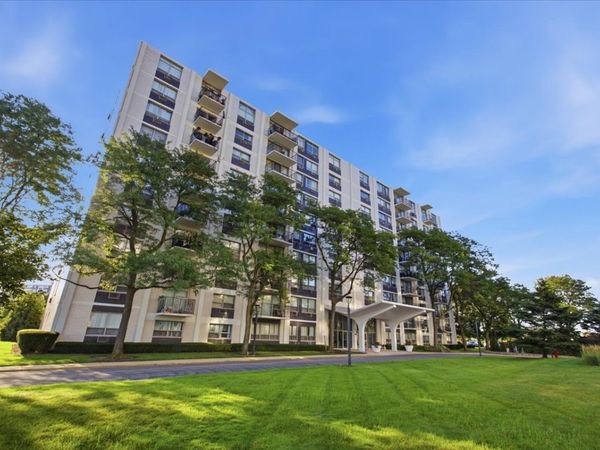 9001 Golf Road , Unit 5B, Des Plaines, IL 60016