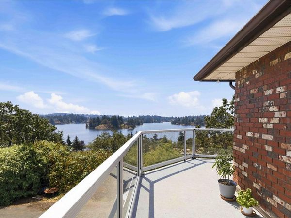 1243 Stancil Lane, View Royal, BC V8Z 1R6