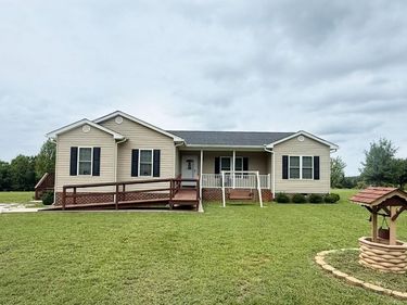 2749 Trent Hatchery Road, Appomattox, VA 24522
