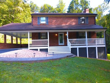 292 Briarwood Drive, Amherst, VA 24521