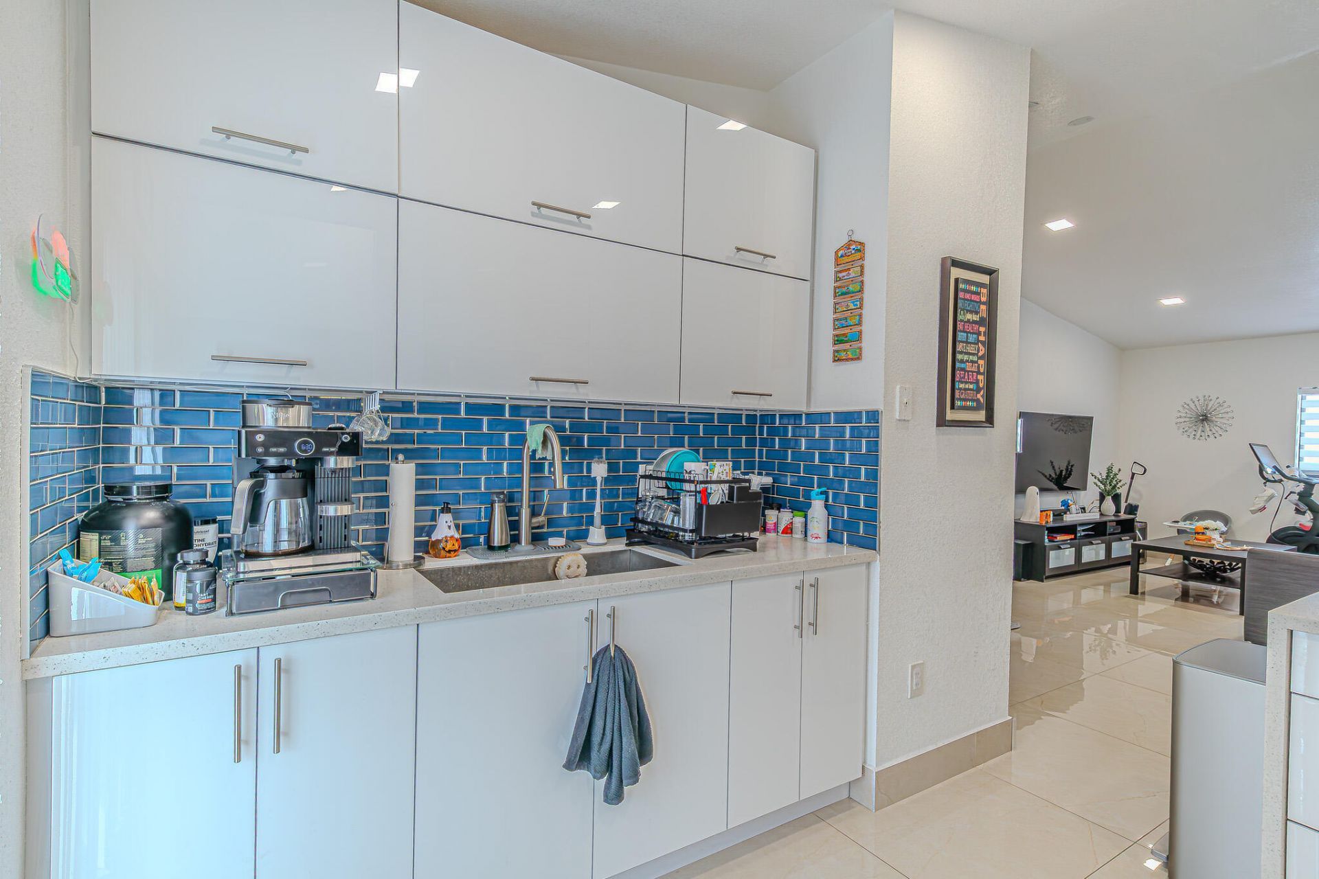 7690 W 29th Way, Unit 202, Hialeah, FL 33018 Photo