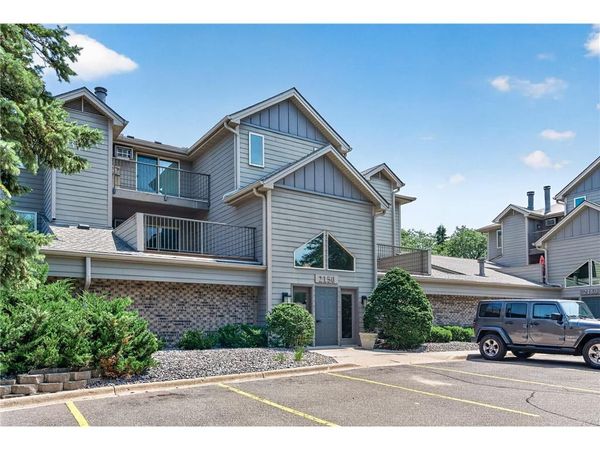 2150 Ridge Drive, Unit 36, Minneapolis, MN 55416