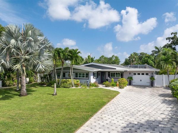 37 SOUTHWIND DRIVE , BELLEAIR BLUFFS, FL 33770