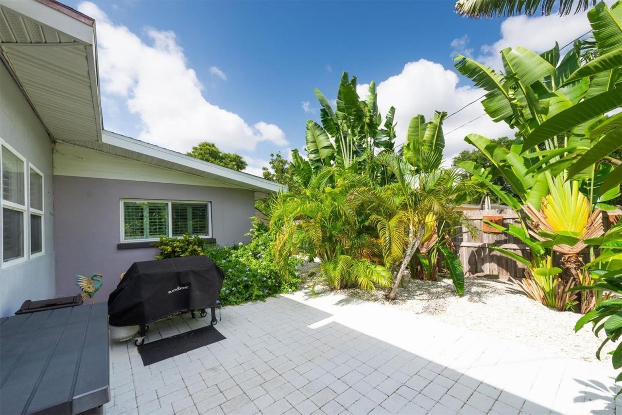 37 Southwind Drive, Belleair Bluffs, FL 33770 Photo