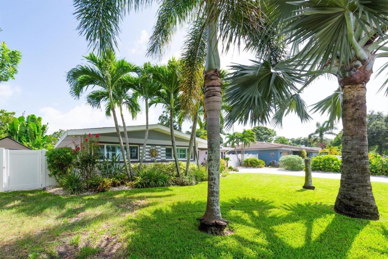 37 Southwind Drive, Belleair Bluffs, FL 33770 Photo