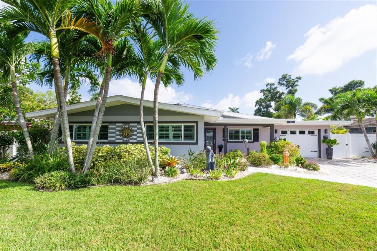 37 Southwind Drive, Belleair Bluffs, FL 33770 Photo