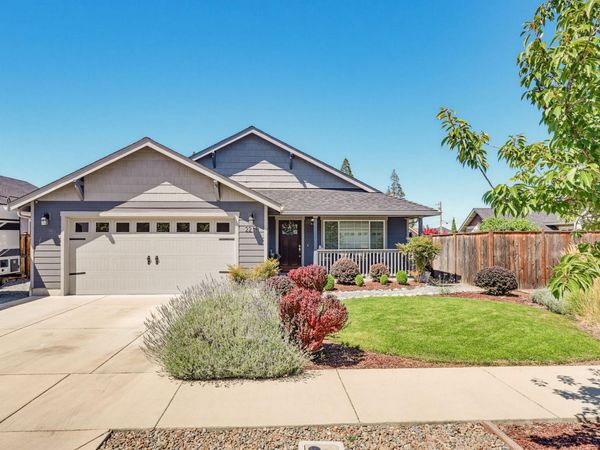2210 Westwood Drive, Medford, OR 97501