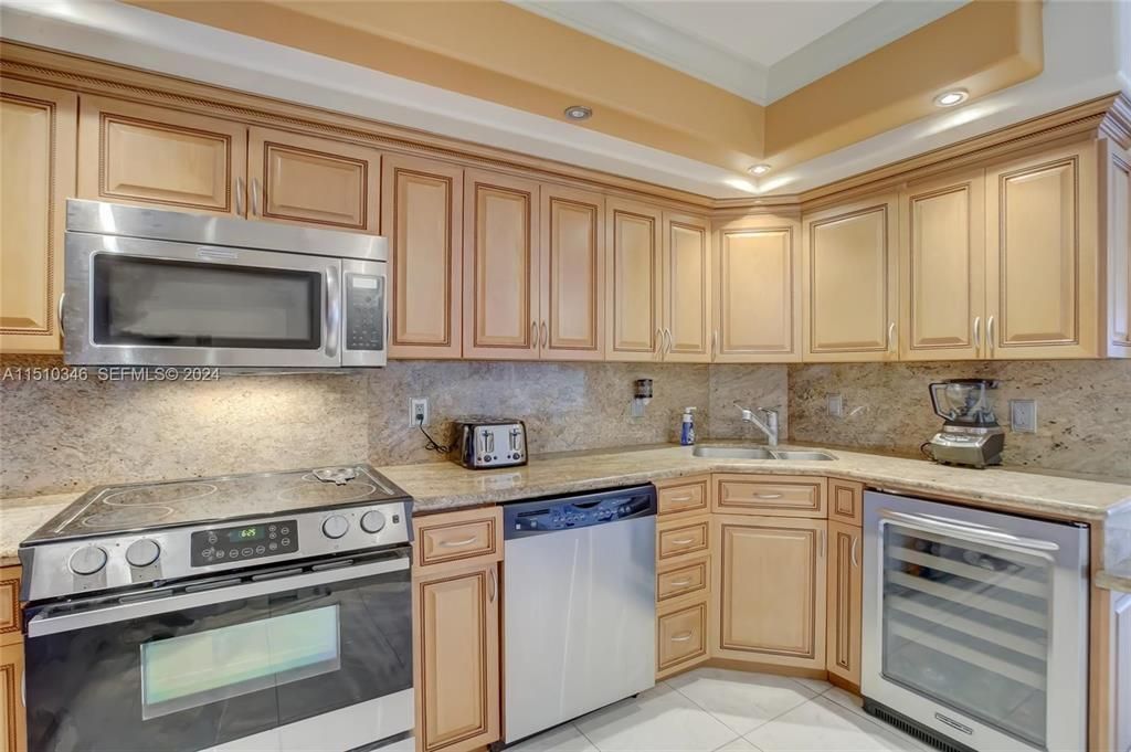 3850 Washington Street, Unit 812, Hollywood, FL 33021 Photo