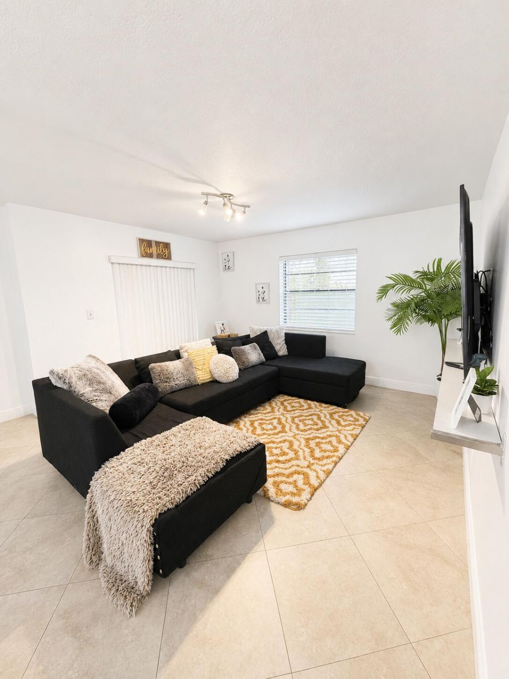 3391 NW 97th Terrace, Sunrise, FL 33351 Photo