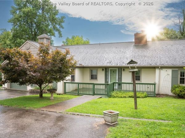 225 Smarr Court, Madison, WV 25130