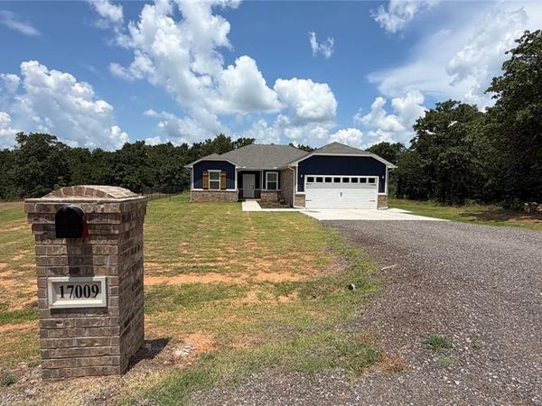 17009 Oak Ridge Circle, Newalla, OK 74857