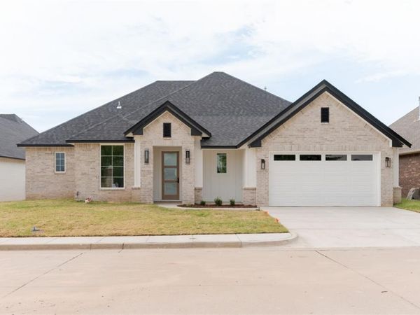 1324 Katelyn Court, Yukon, OK 73099