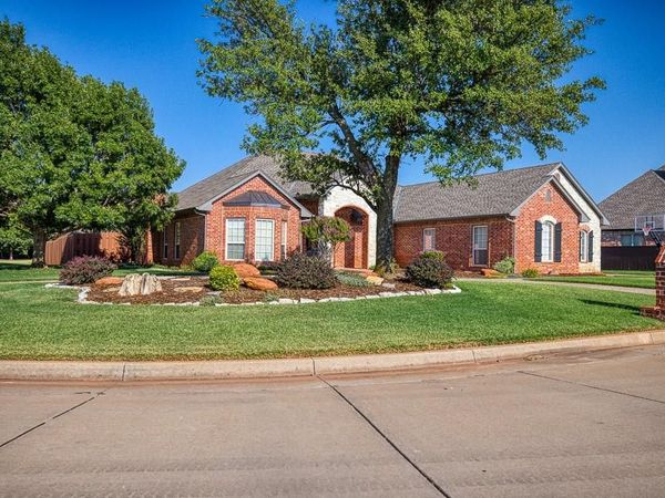 606 Frank Drive, Okarche, OK 73762