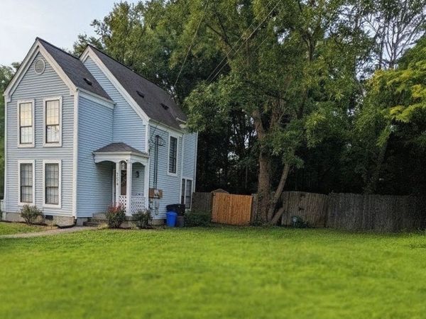 754 Lake Terrace Dr, Nashville, TN 37217