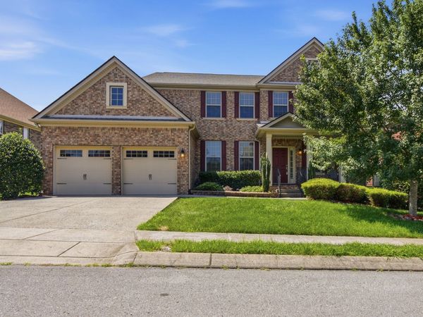 410 Valley Spring Dr , Mount Juliet, TN 37122