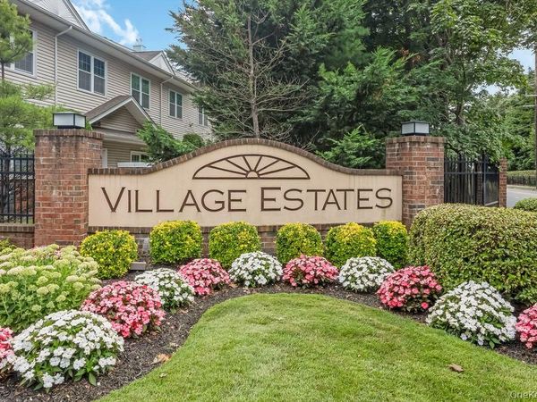 130 Francesca Way , Amityville, NY 11701