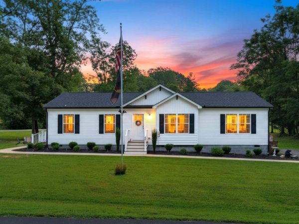 64 PINE RD, Louisa, VA 23093